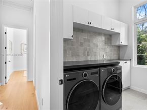 7605 SW 71st Ave, Miami FL 33143