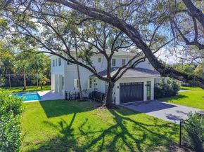 7605 SW 71st Ave, Miami FL 33143