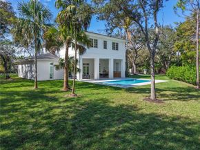 7605 SW 71st Ave, Miami FL 33143