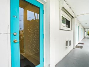2500 Diana Dr 104, Hallandale Beach FL 33009