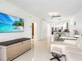 2500 Diana Dr 104, Hallandale Beach FL 33009