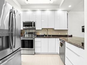 2500 Diana Dr 104, Hallandale Beach FL 33009