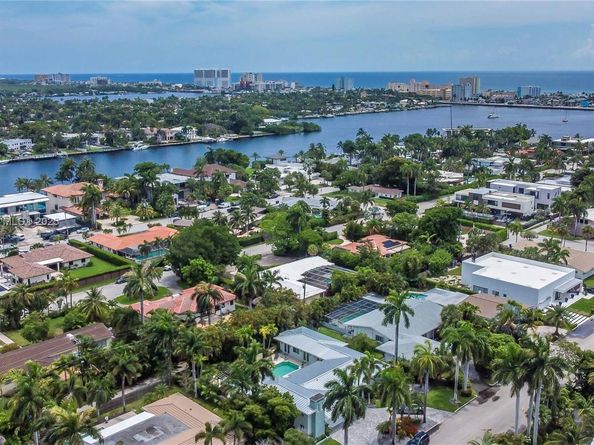 1022 Jefferson St, Hollywood FL 33019