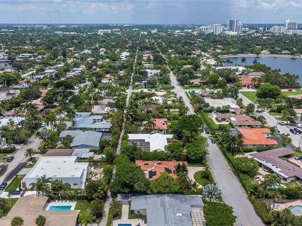 1022 Jefferson St, Hollywood FL 33019