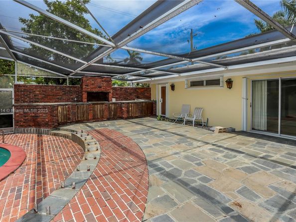 1022 Jefferson St, Hollywood FL 33019
