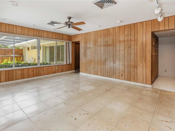 1022 Jefferson St, Hollywood FL 33019