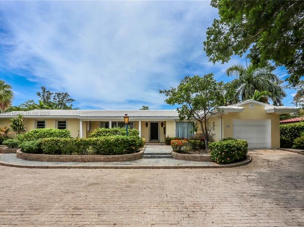 1022 Jefferson St, Hollywood FL 33019