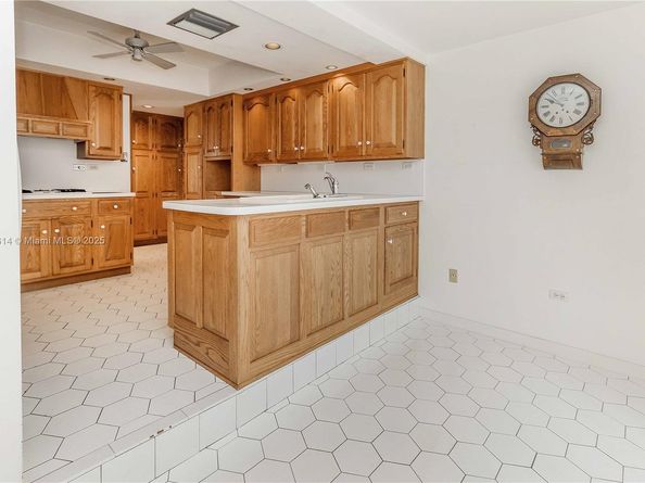 1022 Jefferson St, Hollywood FL 33019