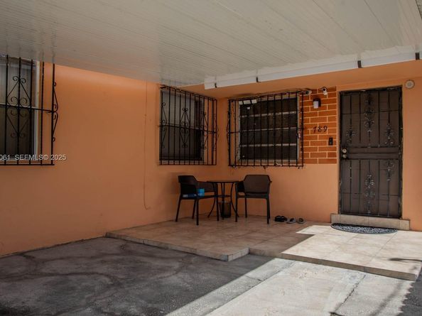 791 NW 22nd Pl, Miami FL 33125