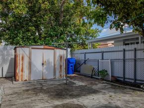 791 NW 22nd Pl, Miami FL 33125