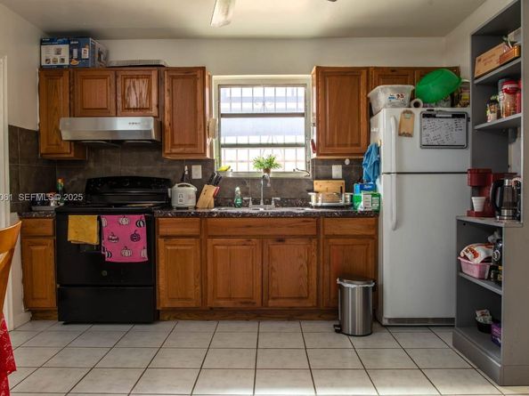 791 NW 22nd Pl, Miami FL 33125