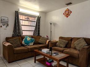 791 NW 22nd Pl, Miami FL 33125