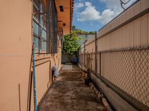 791 NW 22nd Pl, Miami FL 33125