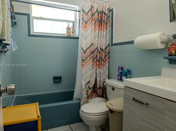 791 NW 22nd Pl, Miami FL 33125