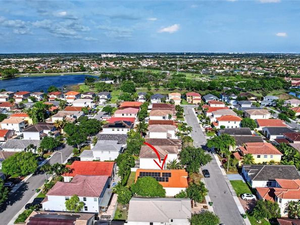 16307 NW 17th Ct, Pembroke Pines FL 33028