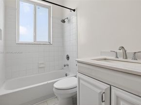 16307 NW 17th Ct, Pembroke Pines FL 33028