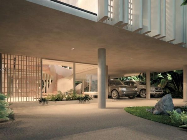 5208 Alton Rd, Miami Beach FL 33140
