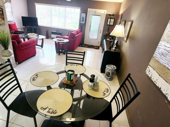 182 Ellesmere D 182, Deerfield Beach FL 33442