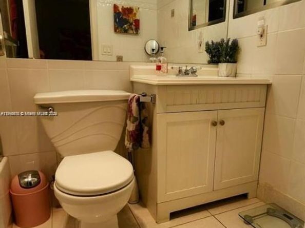 182 Ellesmere D 182, Deerfield Beach FL 33442