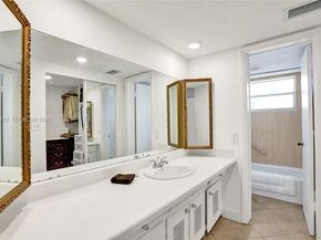 3940 NW 42nd Ave 320, Lauderdale Lakes FL 33319