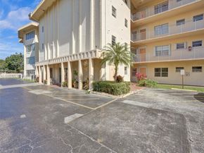 3940 NW 42nd Ave 320, Lauderdale Lakes FL 33319