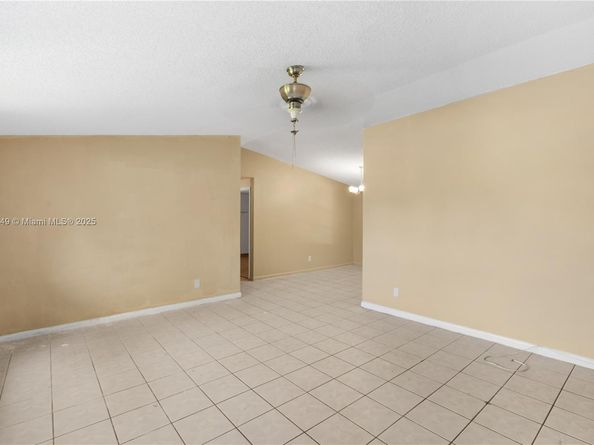 100 N Park Rd N, Royal Palm Beach FL 33411