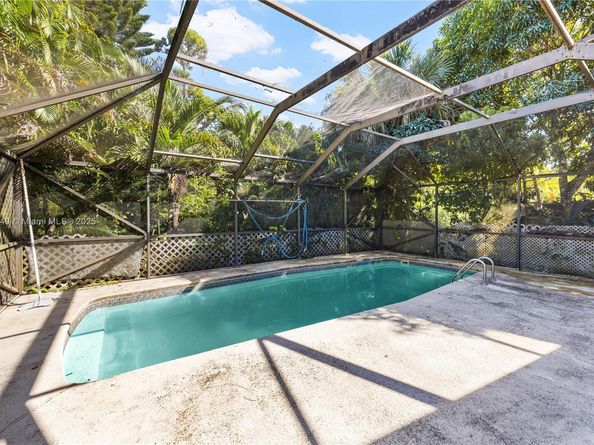 100 N Park Rd N, Royal Palm Beach FL 33411