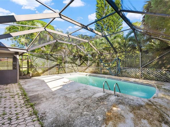 100 N Park Rd N, Royal Palm Beach FL 33411