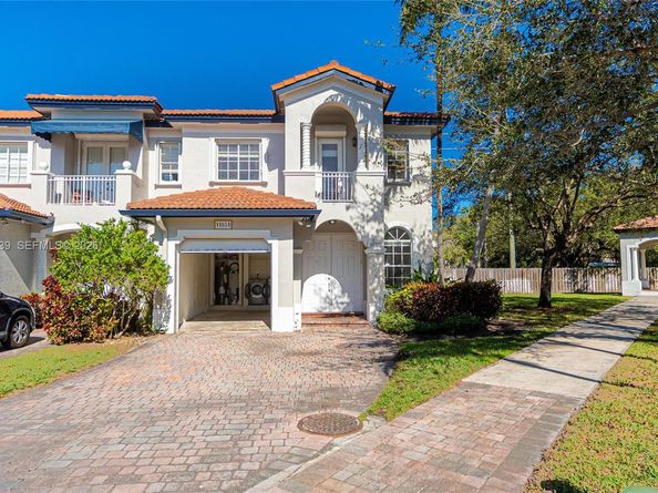 11851 SW 80th Ter, Miami FL 33183