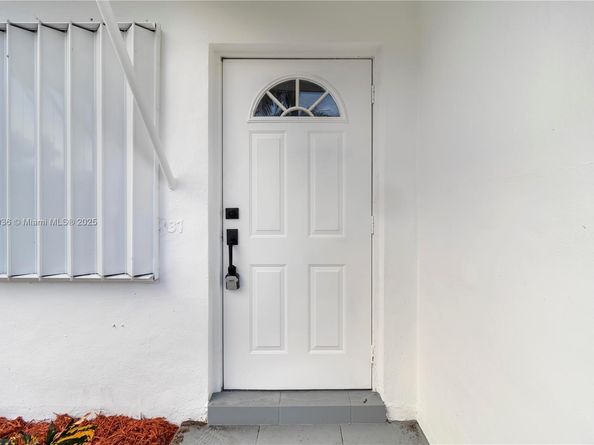 6237 SW 22nd St, Miramar FL 33023