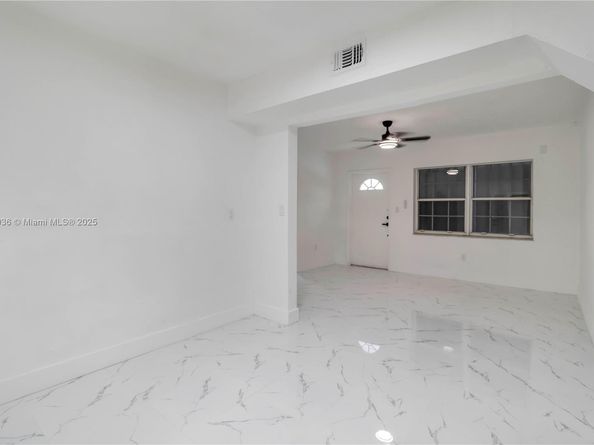 6237 SW 22nd St, Miramar FL 33023