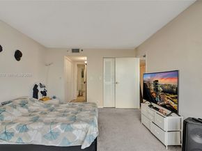 7601 E Treasure Dr 1120, North Bay Village FL 33141