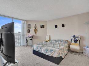 7601 E Treasure Dr 1120, North Bay Village FL 33141