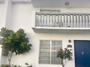 9400 SW 170th St 103, Palmetto Bay FL 33157