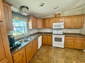 41 Pine St 13, Peabody MA 01960