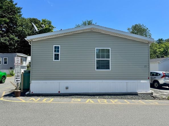41 Pine St 13, Peabody MA 01960