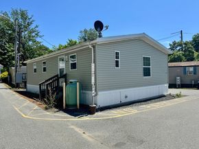 41 Pine St 13, Peabody MA 01960