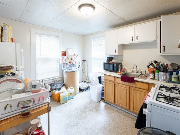 8 Everett St, Somerville MA 02143