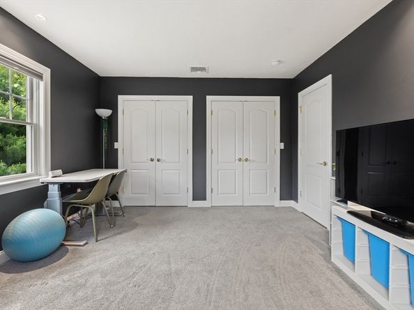 86 Lynn Fells Pkwy, Saugus MA 01906