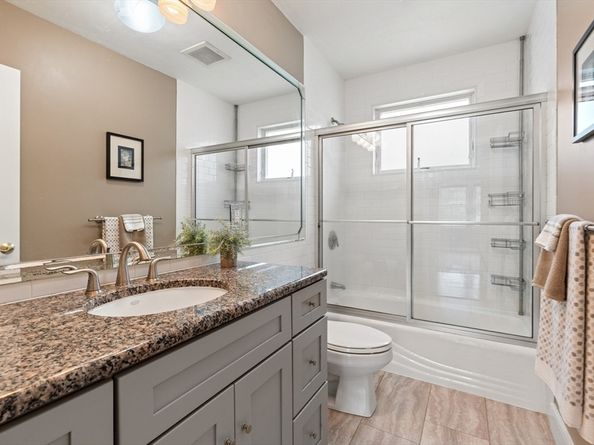86 Lynn Fells Pkwy, Saugus MA 01906