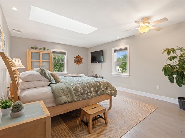 86 Lynn Fells Pkwy, Saugus MA 01906
