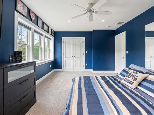 86 Lynn Fells Pkwy, Saugus MA 01906