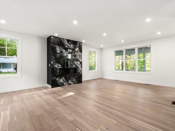 2 Spring Meadow Dr, Southborough MA 01772