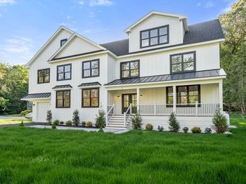 2 Spring Meadow Dr