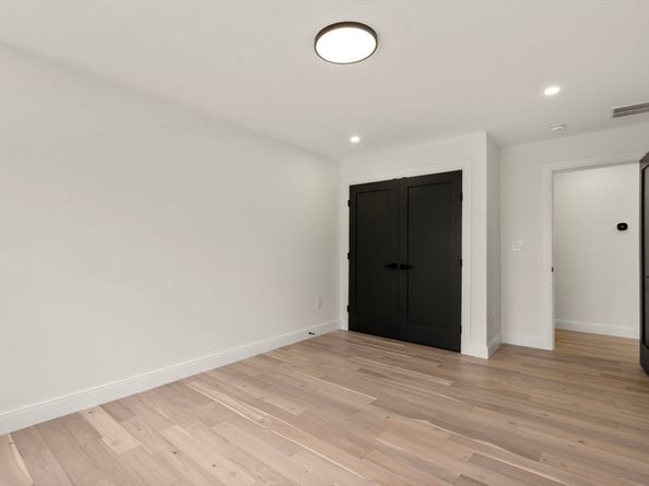 2 Spring Meadow Dr, Southborough MA 01772