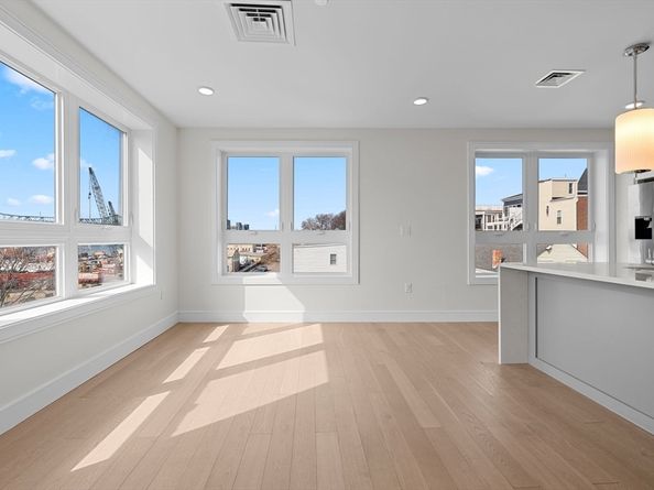 301 Border Street 601, Boston MA 02128