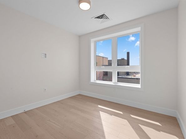 301 Border Street 601, Boston MA 02128