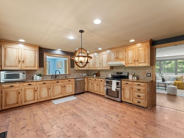 285 Still River Road, Bolton MA 01740