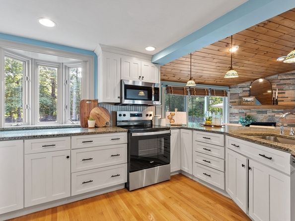 26 Wing Road, Lynnfield MA 01940