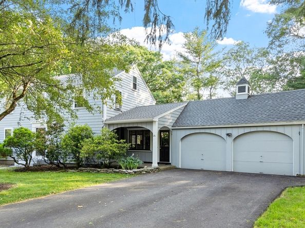 26 Wing Road, Lynnfield MA 01940